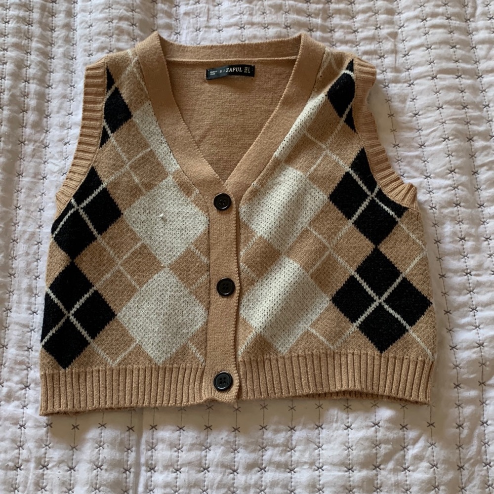 Mini sweater vest from Zaful